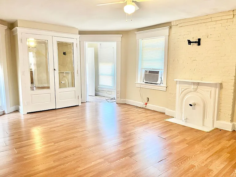 1124 S. 3rd St — Photo 14