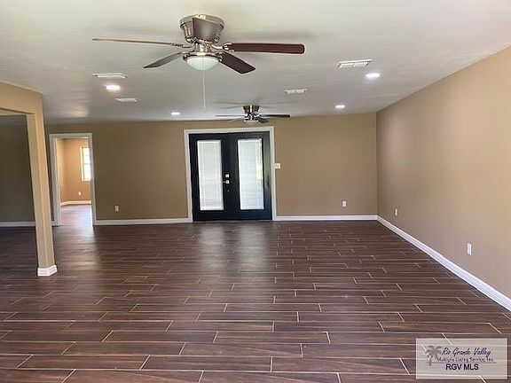 3rd image of 1609 S Parkwood Dr