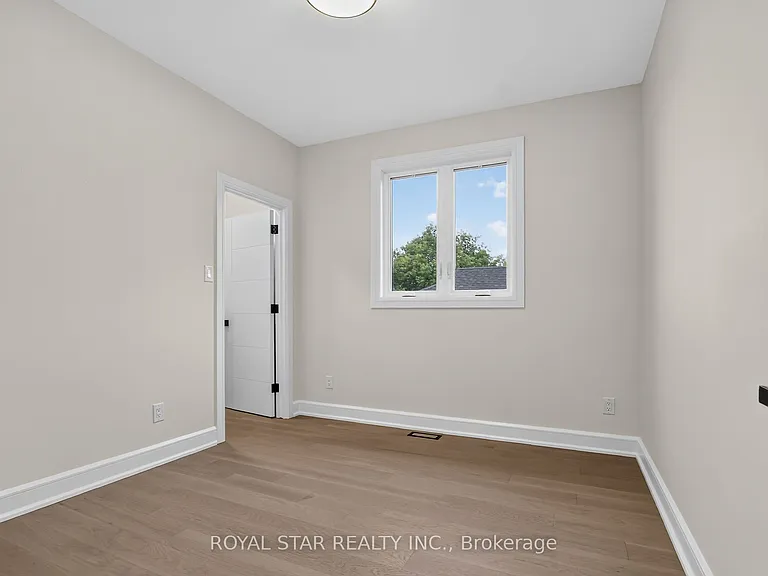 526 Mutual St #A — Photo 16