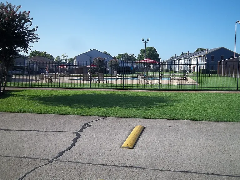 10301 Loma Vista Dr — Photo 4
