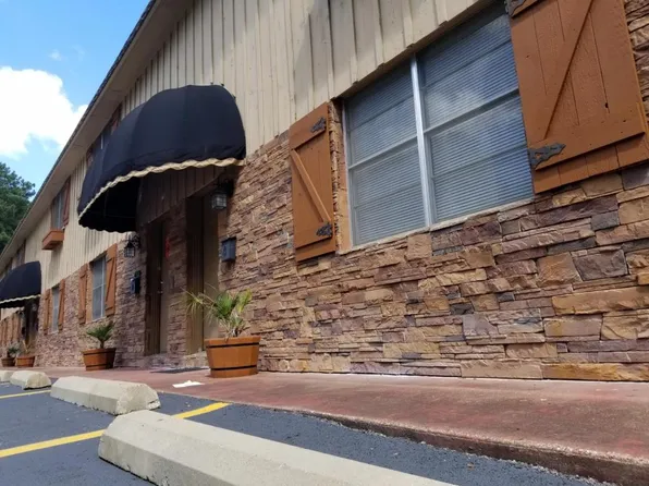 329 E 6th St APT 3, Rusk, TX 75785