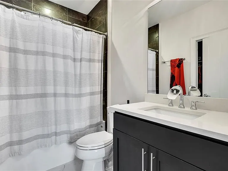 108 Grand Cres — Photo 41