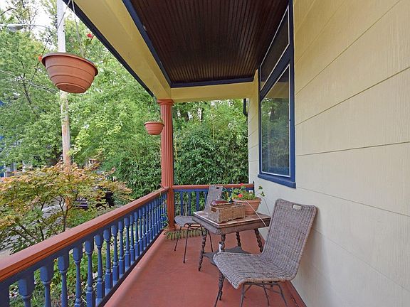 2nd image of 1709 Ella St