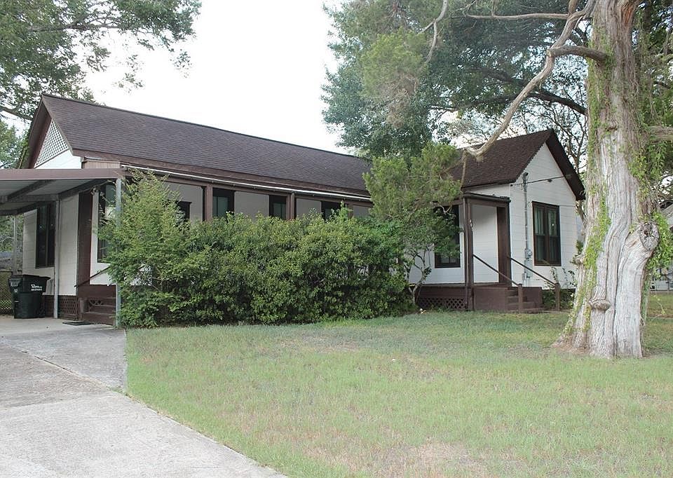 1st image of 407 N Walnut Ave