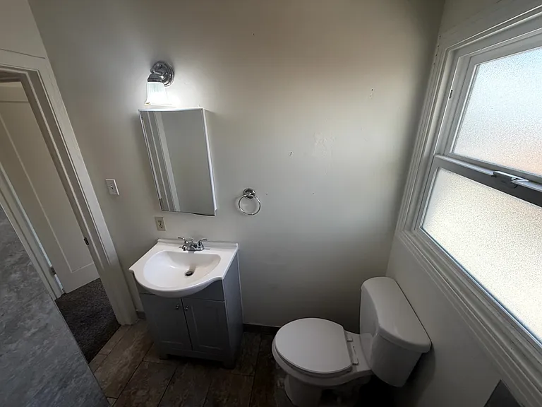 1219 Claremont St — Photo 9