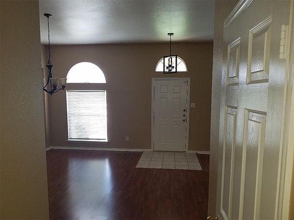 2nd image of 3008 Cantura Dr