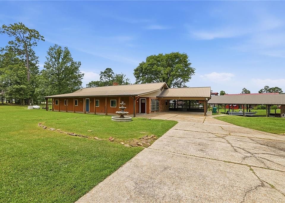 1st image of 32557 Pontchatrain Dr