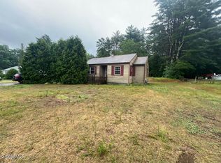 40 Mountain View Lane, Queensbury, NY 12804