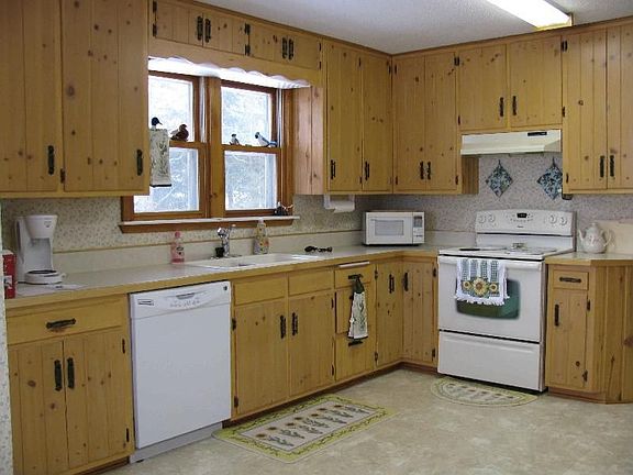 2nd image of 28467 Diamond Dr