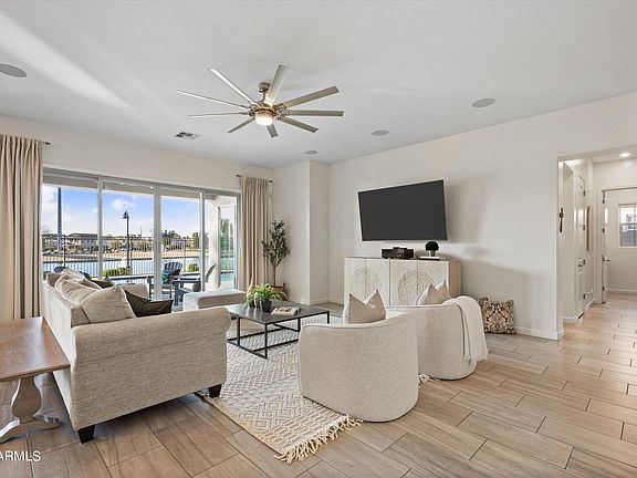 5th image of 3240 S PINNACLE Drive