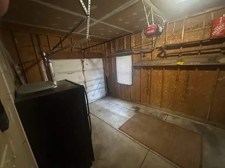 2322 Orleans Ave — Photo 32