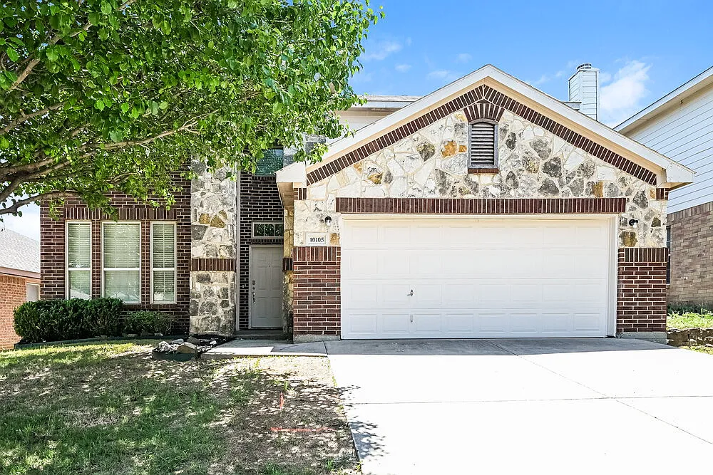 4 bed, 2.5 bath, 2845 sqft, $3,620 — Photo 1
