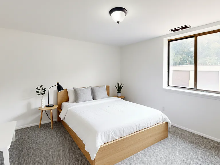 Wilson School Apartments — Photo 4