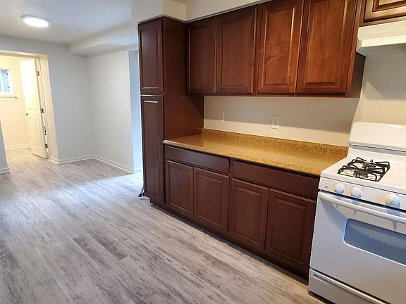4th image of 1213 Broadway Blvd NE