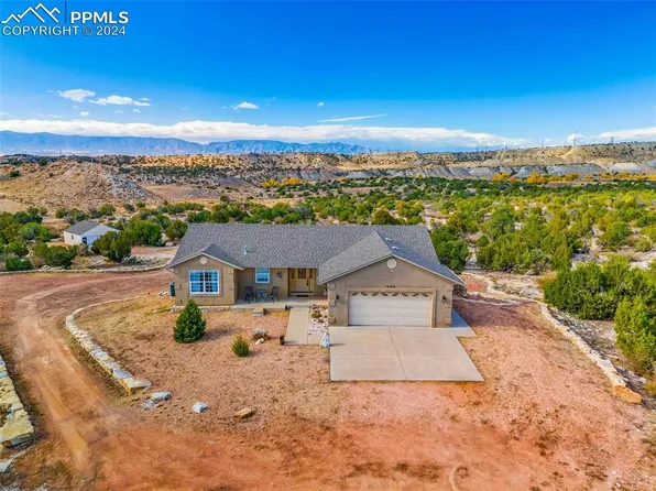 459 Bowie Rd, Penrose, CO 81240