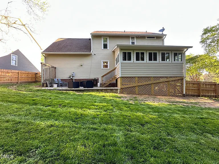 1612 Farmington Grove Dr — Photo 32