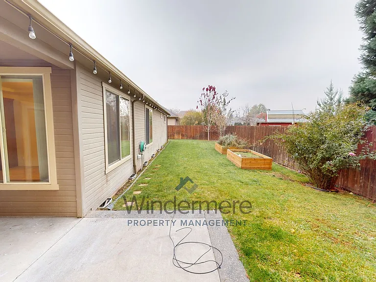 136 Costello Pl — Photo 26