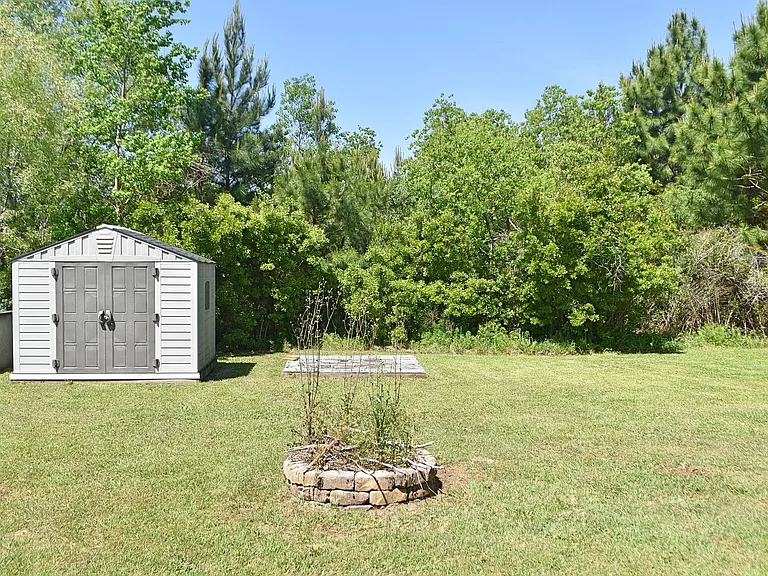 416 Tropical Way — Photo 10