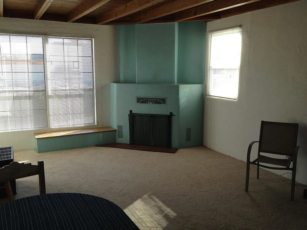 1102 Princeton Dr NE — Photo 1