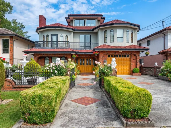 7113 Union St, Burnaby, BC V5A 1H8