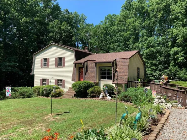 300 Henderson Rd, Pelham, NC 27311