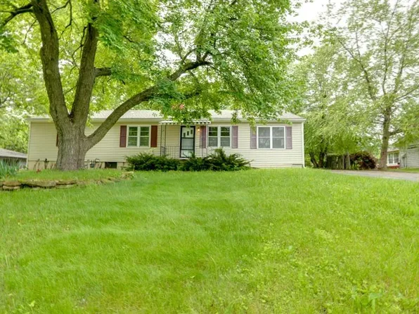 11701 E 39th St S, Independence, MO 64052