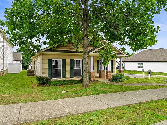 4th image of 141 Dimaggio Dr
