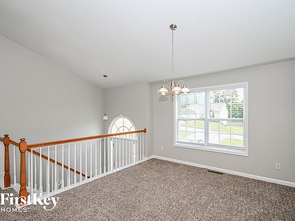 4th image of 84 Sandstone Pl