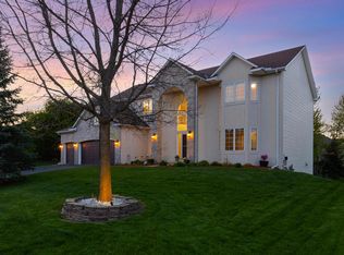 9724 Geisler Rd, Eden Prairie, MN 55347