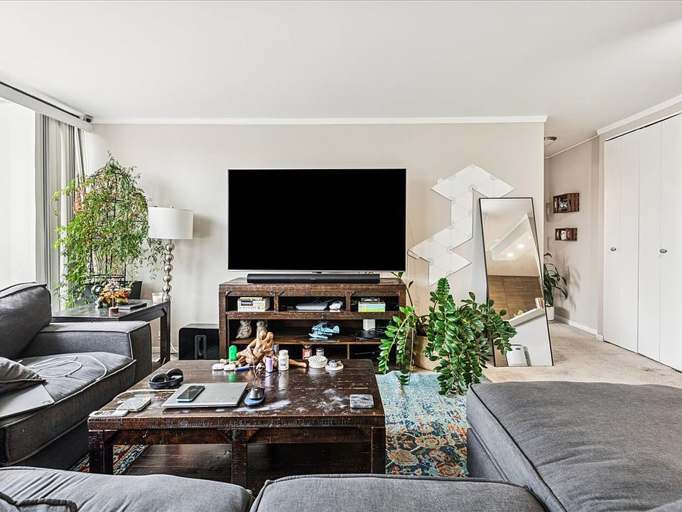 5445 N Sheridan Rd APT 306, Chicago, IL 60640 | MLS #12613415 | Zillow