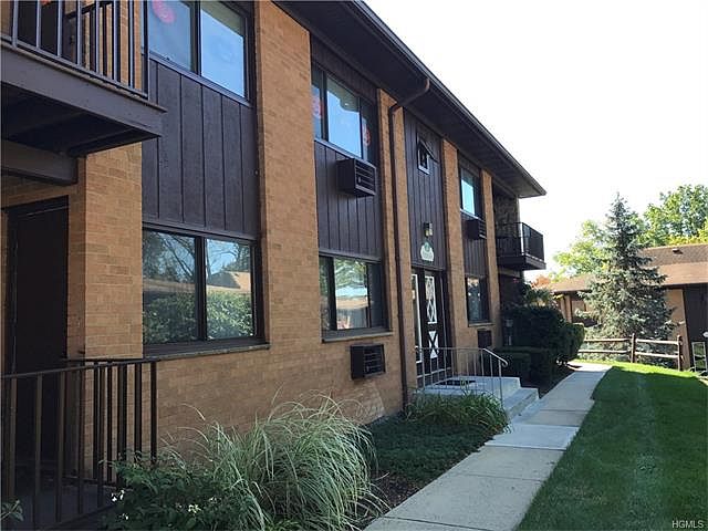 1st image of 3 W Lawrence Park Dr Unit 6
