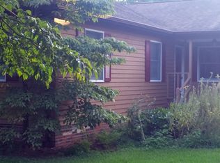 2032 E Snug Harbor Dr, Gloucester, VA 23072