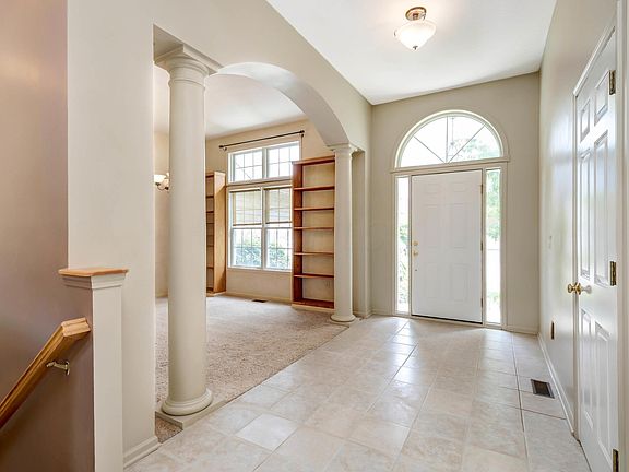 4th image of 4548 Dover Commons Ct