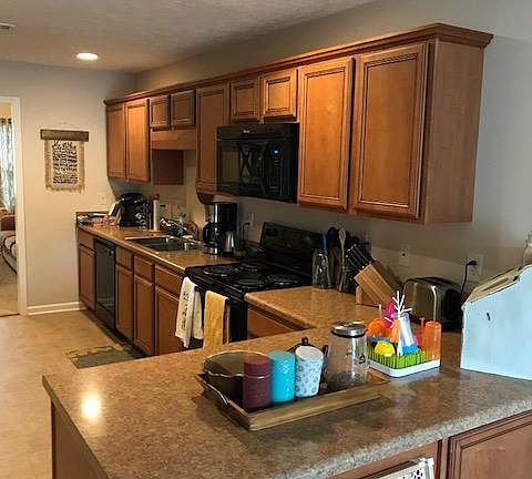 4th image of 2036 Caladonia Way