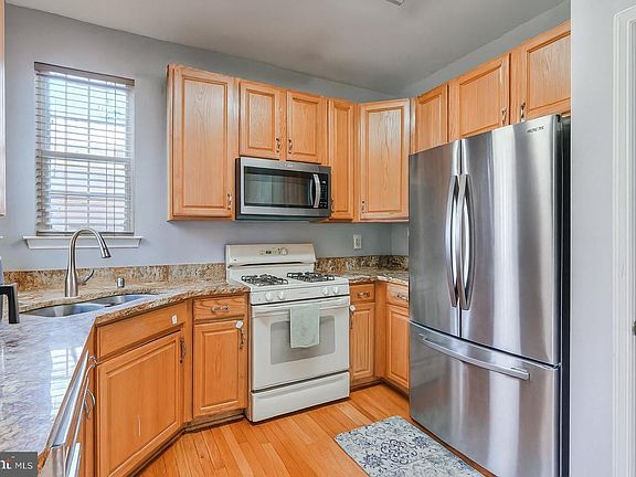 3rd image of 2304 Leyton Ct