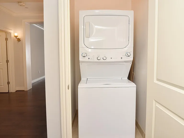 In-unit laundry