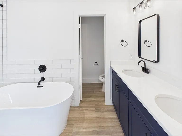 9609 Valeca Dr — Photo 23
