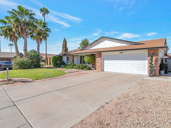 3rd image of 10838 E Mercer Ln