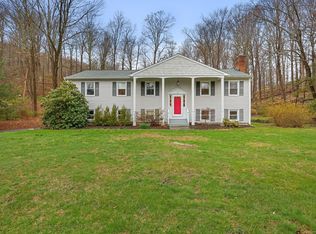 97 Tackora Trl, Ridgefield, CT 06877