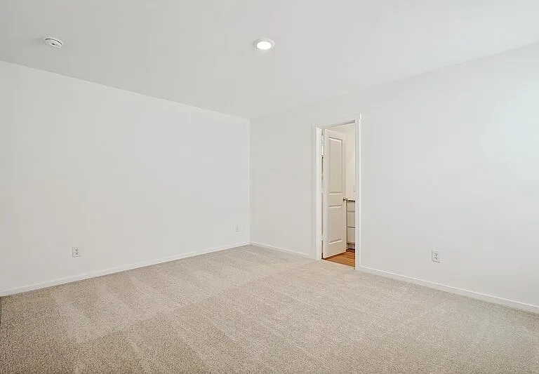 4217 Belmont Dr — Photo 12