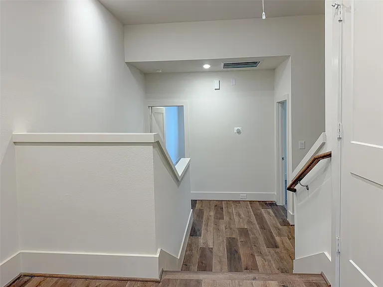 881 Rachel St #D — Photo 17