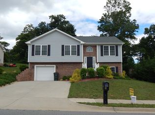 85 Lofty Cir, Stuarts Draft, VA 24477