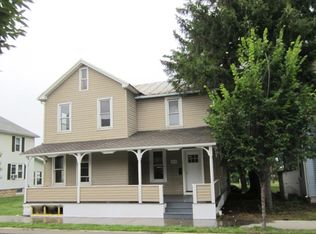 84 Chestnut St, Mifflinburg, PA 17844