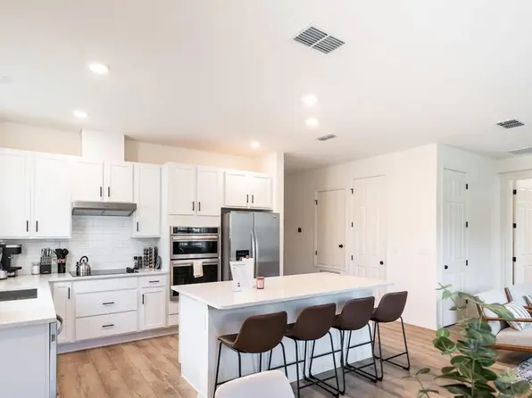 7417 35th Ln E, Sarasota, FL 34243