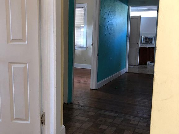 4th image of 5108 17th Ave S