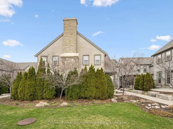 100 Frederick Dr #9, Guelph, ON N1L 0H6