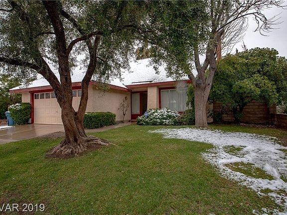 4th image of 7261 Mountain Moss Dr