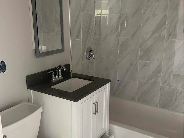 1185 Adams St — Photo 8