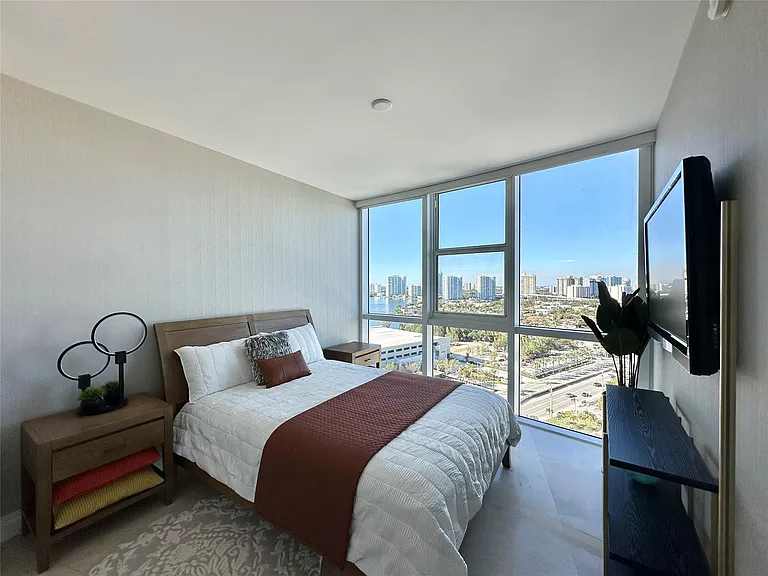 18201 Collins Ave #1901 — Photo 8