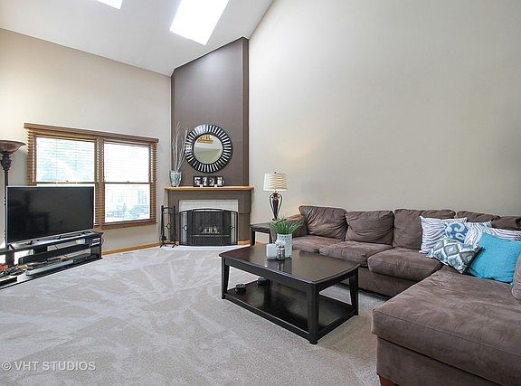 2nd image of 13556 Parkland Ct